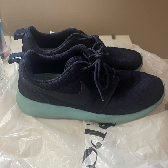 Nike roshes - Picture 3 of 3